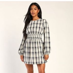 Brand NEW Lulu's Long Sleeve Black & Ivory patterned dress